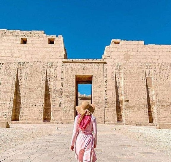 Luxor Day Tour: Habu Temple, Nobles Tombs, Deir El Madina And Dendera Temple