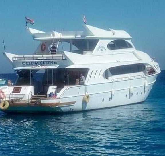 Snorkeling Trip to Utopia Island in Safaga from Luxor