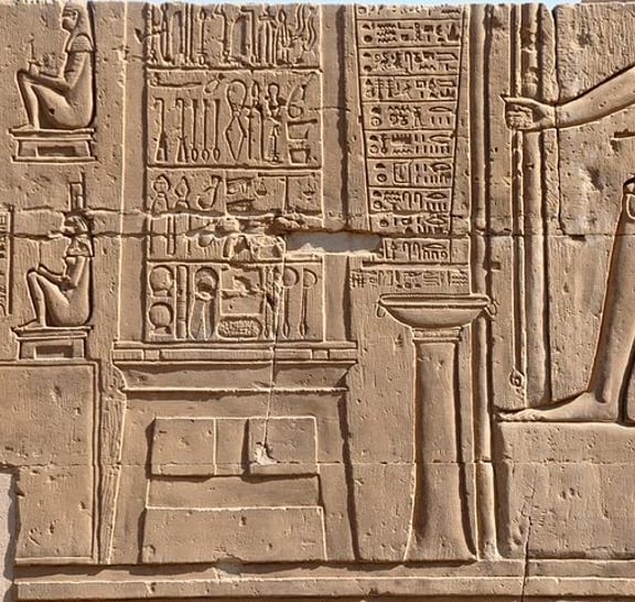 Luxor Day Trip to Edfu and Kom Ombo Temples by Car