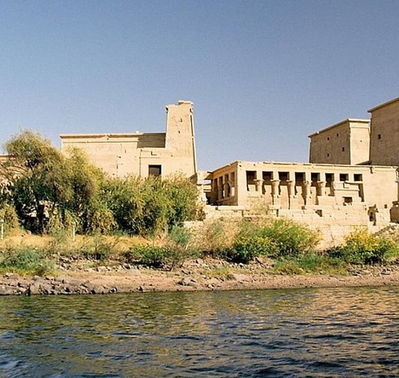 Private Day Tour to Aswan Highlights and Nubian Village from Luxor by Train